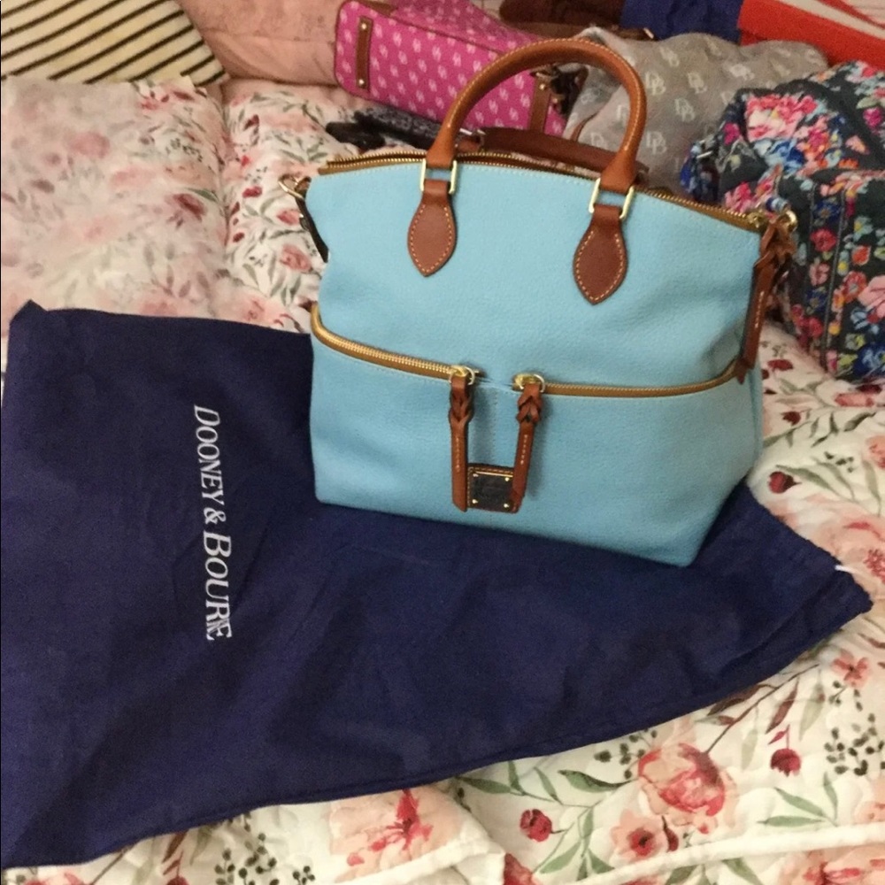 Dooney & Bourke Bag